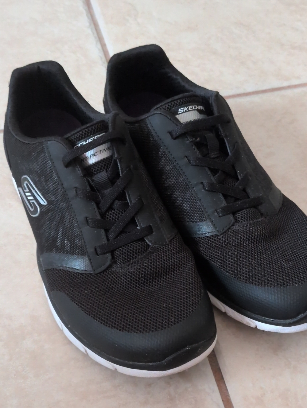 Skechers Relaxed Fit Air Cooled Memory Foam Black Sneakers Size 10